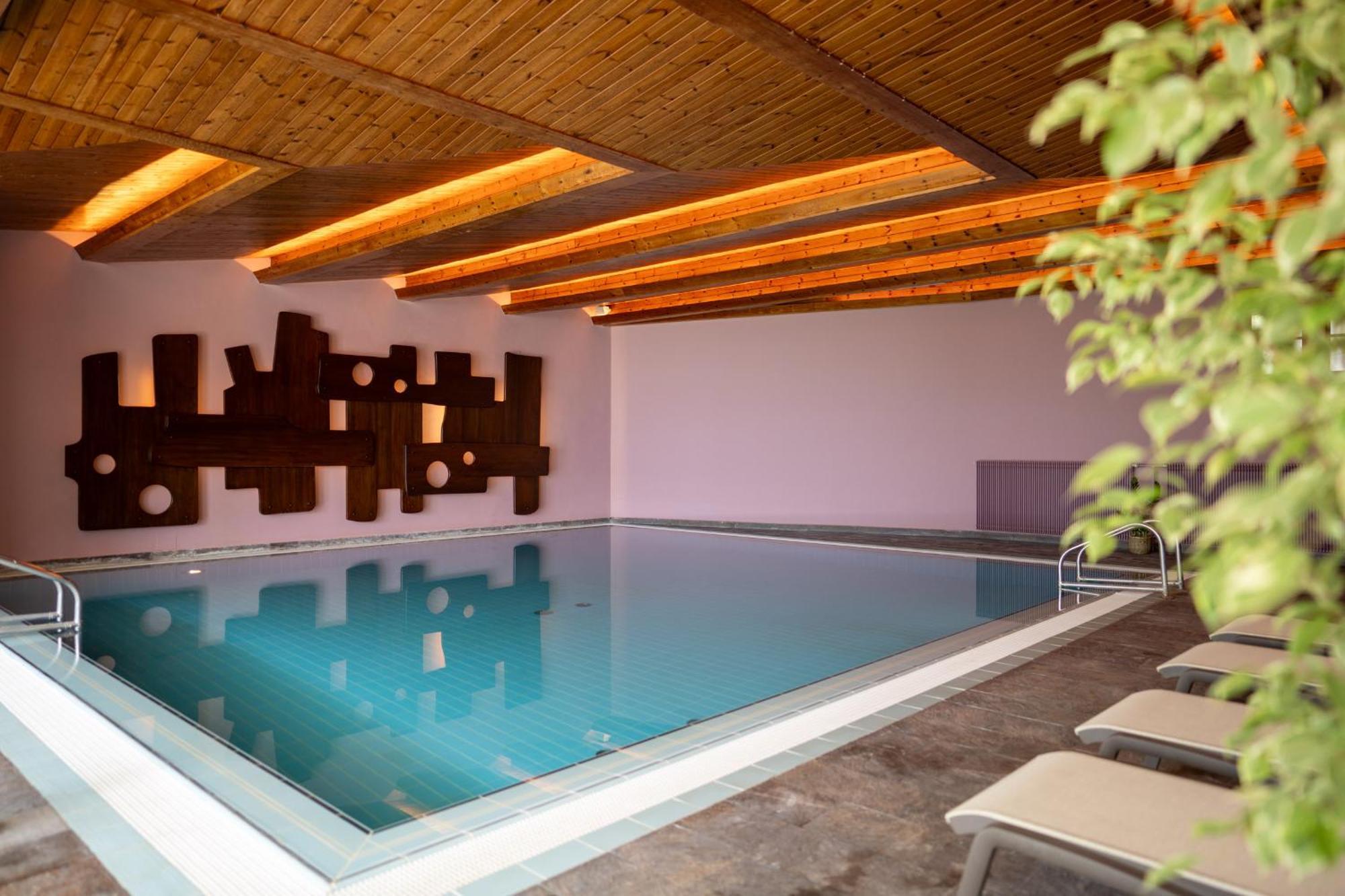 Hotel Tenz 몬타냐 외부 사진