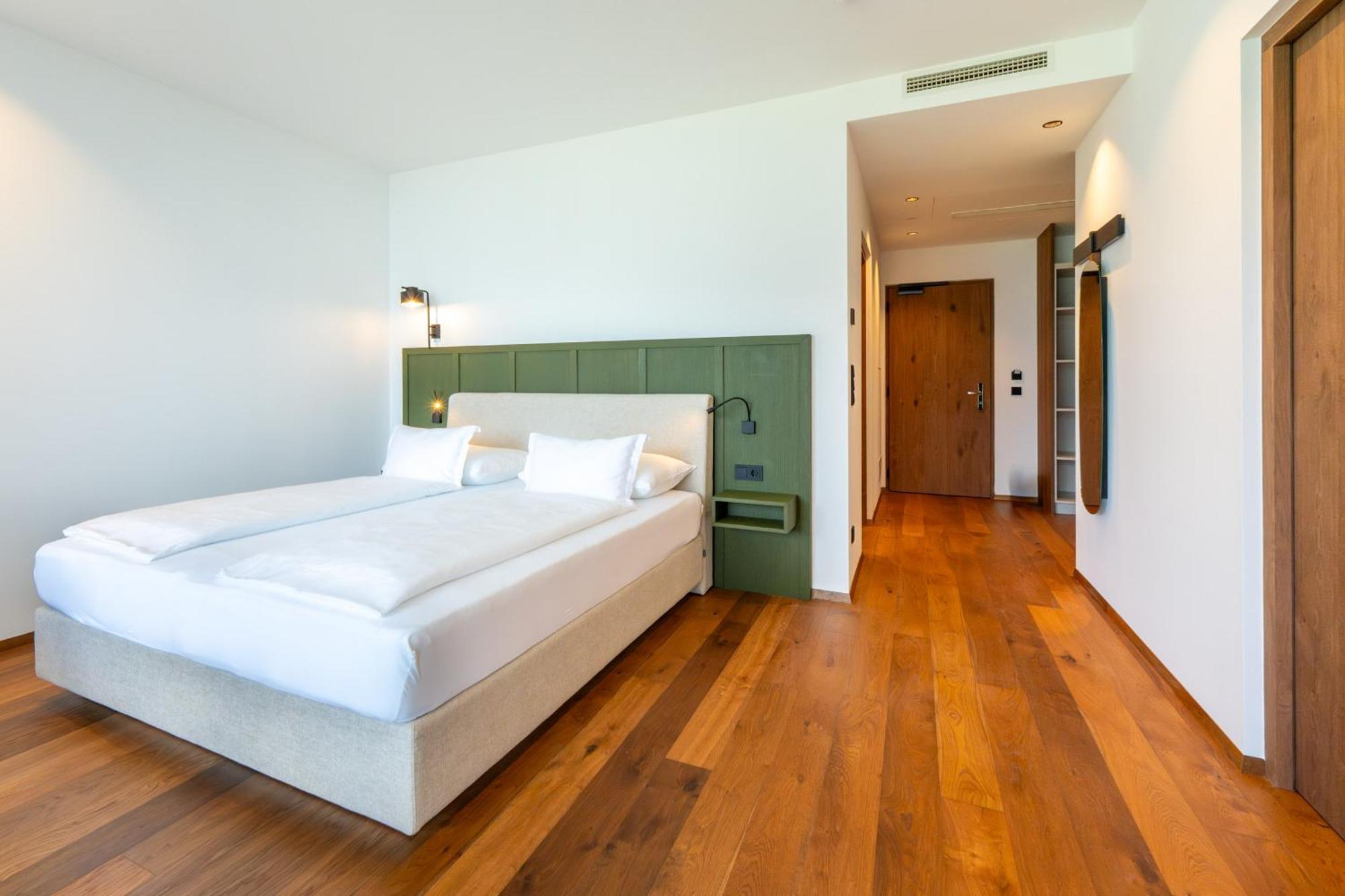 Hotel Tenz 몬타냐 외부 사진