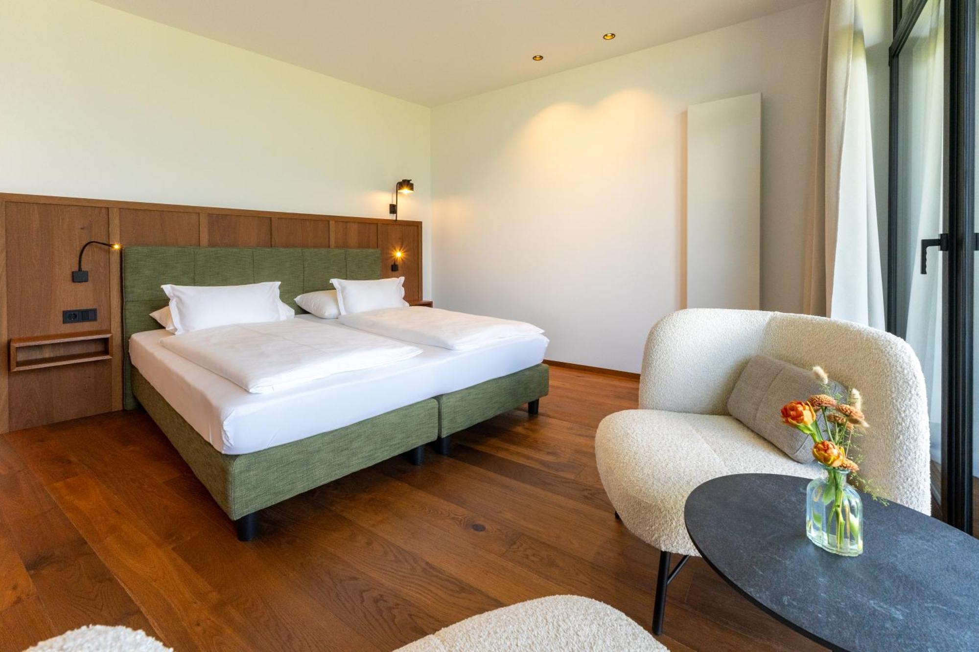 Hotel Tenz 몬타냐 외부 사진