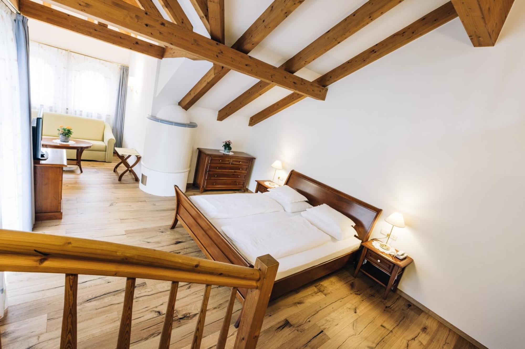 Hotel Tenz 몬타냐 외부 사진