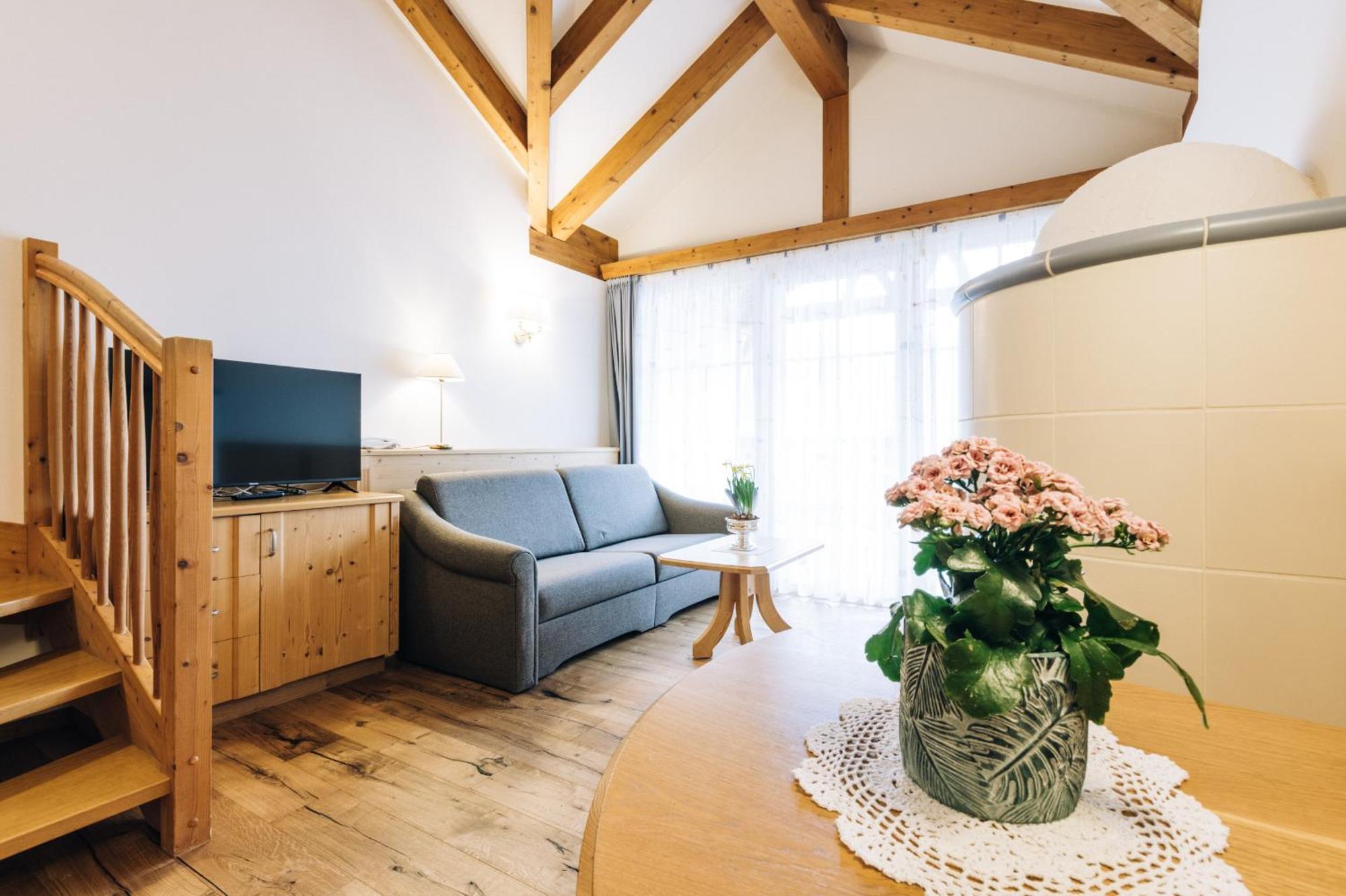 Hotel Tenz 몬타냐 외부 사진