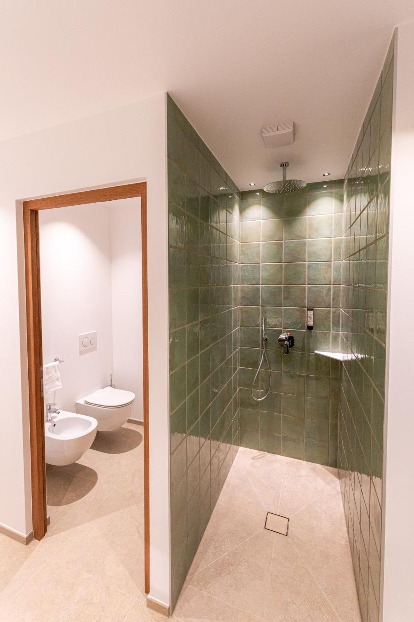 Hotel Tenz 몬타냐 외부 사진