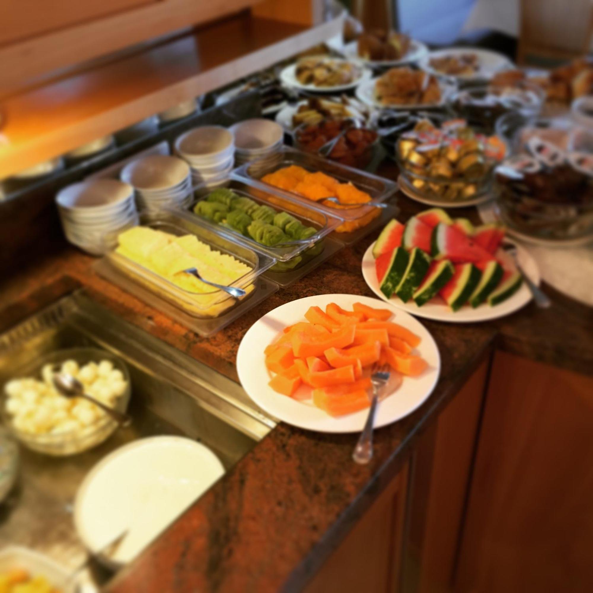 Hotel Tenz 몬타냐 외부 사진